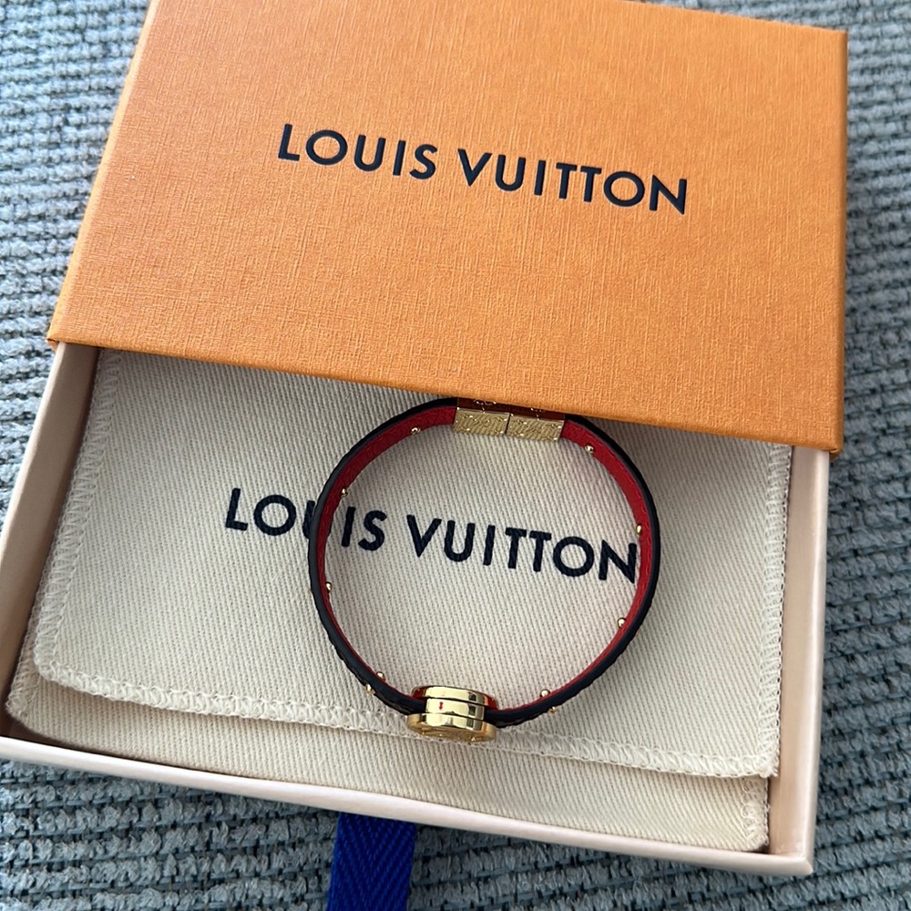 NWT LOUIS VUITTON REVERSIBLE  BRACELET